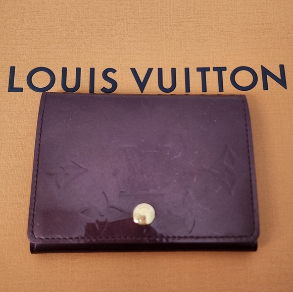 Louis Vuitton Accessories - Auth Louis Vuitton Vernis Amarante Envelope Card Case